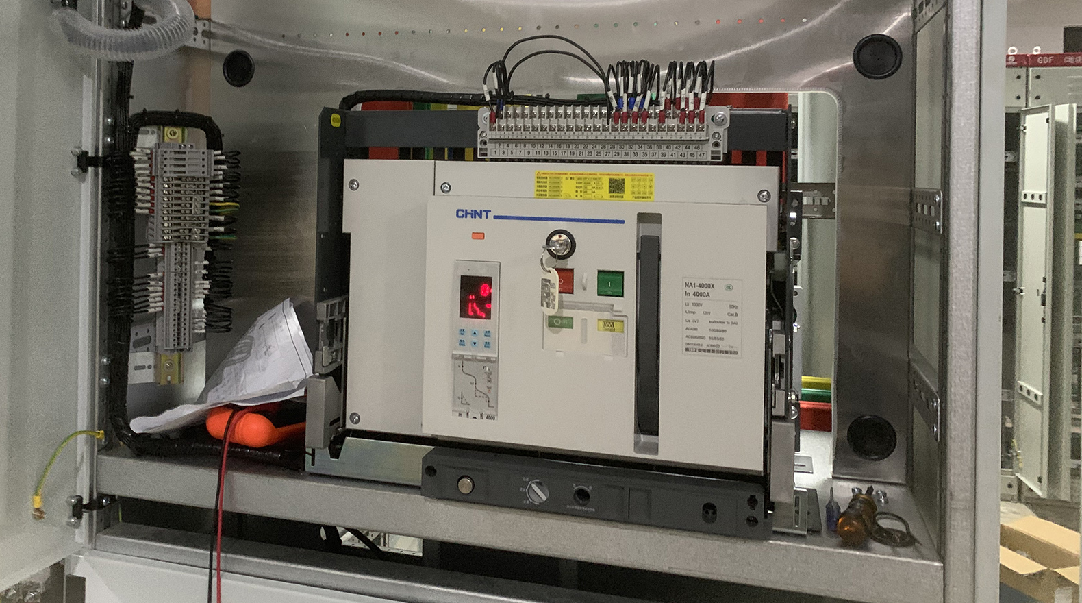 Air circuit breaker (ACB)